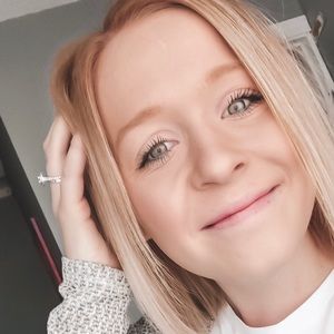 Meet your Posher, Holly